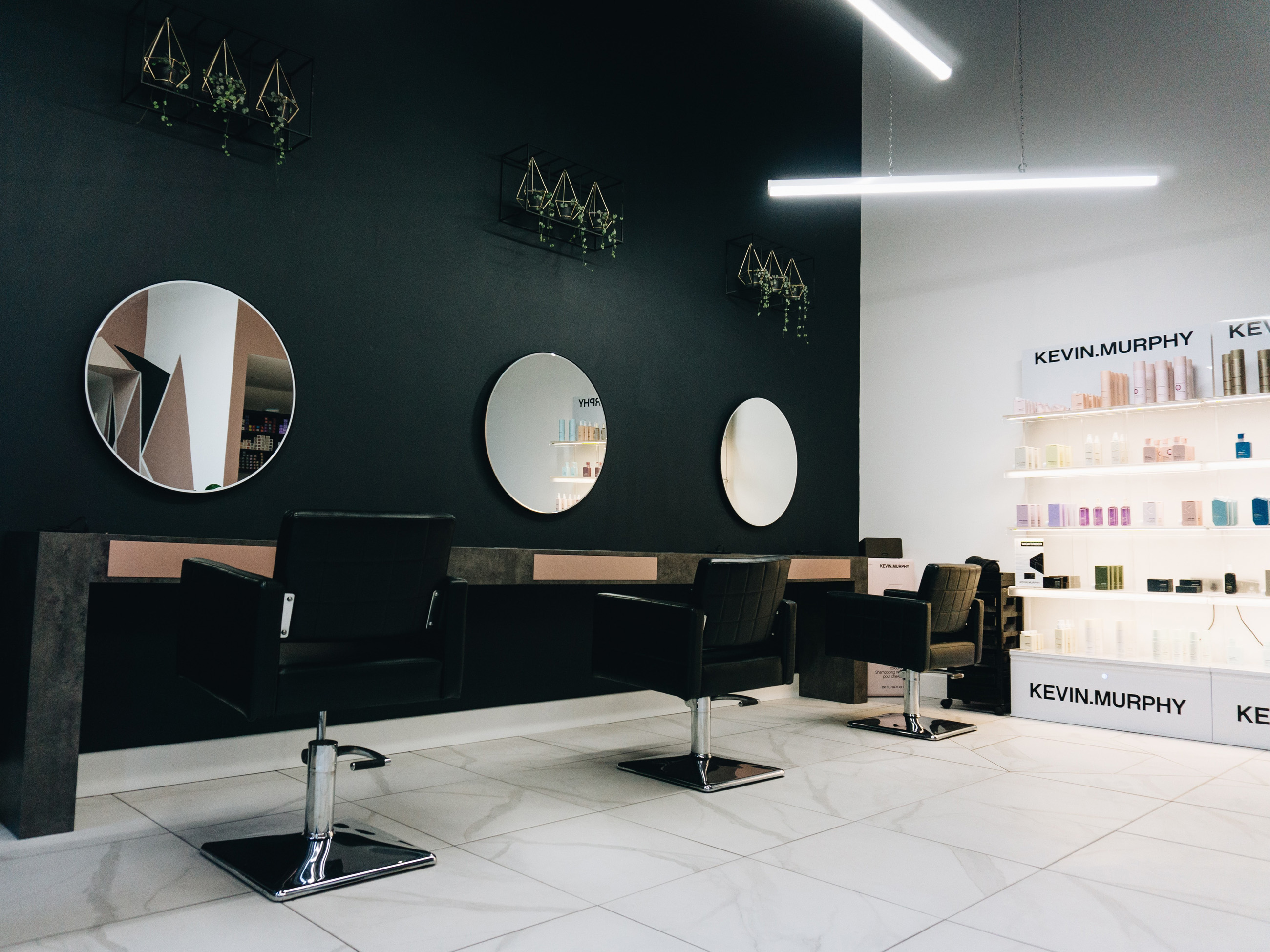 甲子園店の店内写真